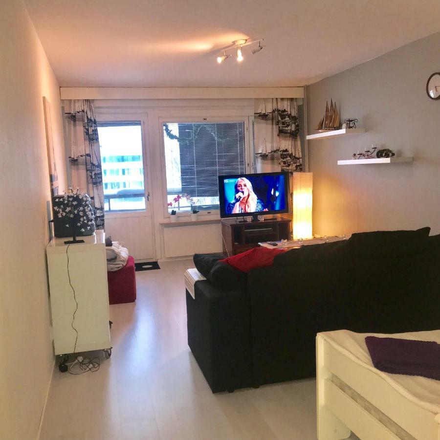 Kemi City L Near Snowcastle, 2 Rooms, Kitchen, Glazed Balcony, Free Parking On Street Екстериор снимка