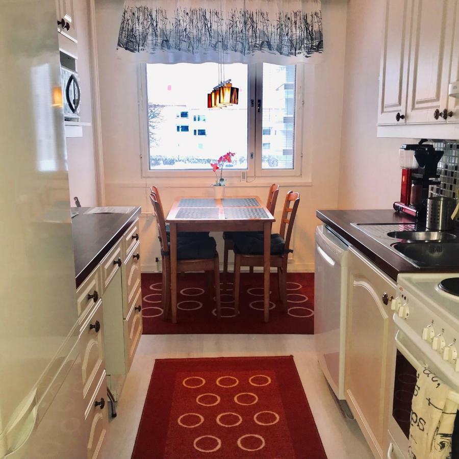 Kemi City L Near Snowcastle, 2 Rooms, Kitchen, Glazed Balcony, Free Parking On Street Екстериор снимка
